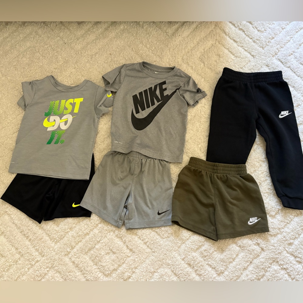 Toddler boys Nike bundle